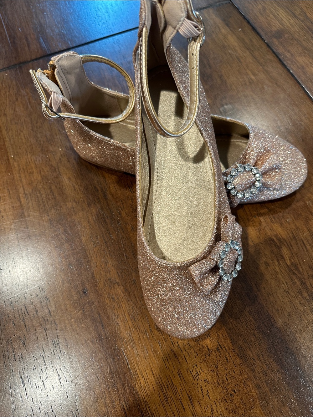 NWOT Girls Glitter Ankle-Strap Flats with Rhinestone Bow - Rose Gold Size 4